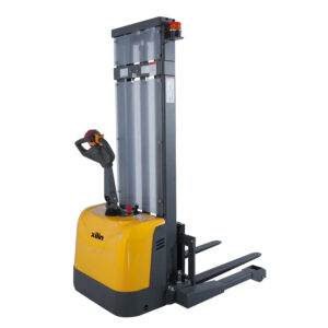 3300 lb Electric Stacker CTD15R-EN-118